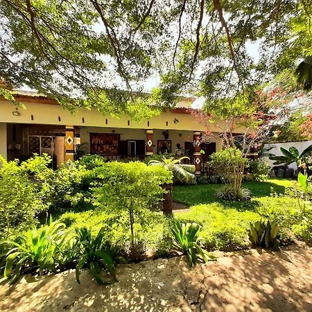 Casa Hotel Sinkiling Gambia Serrekunda Exteriér fotografie