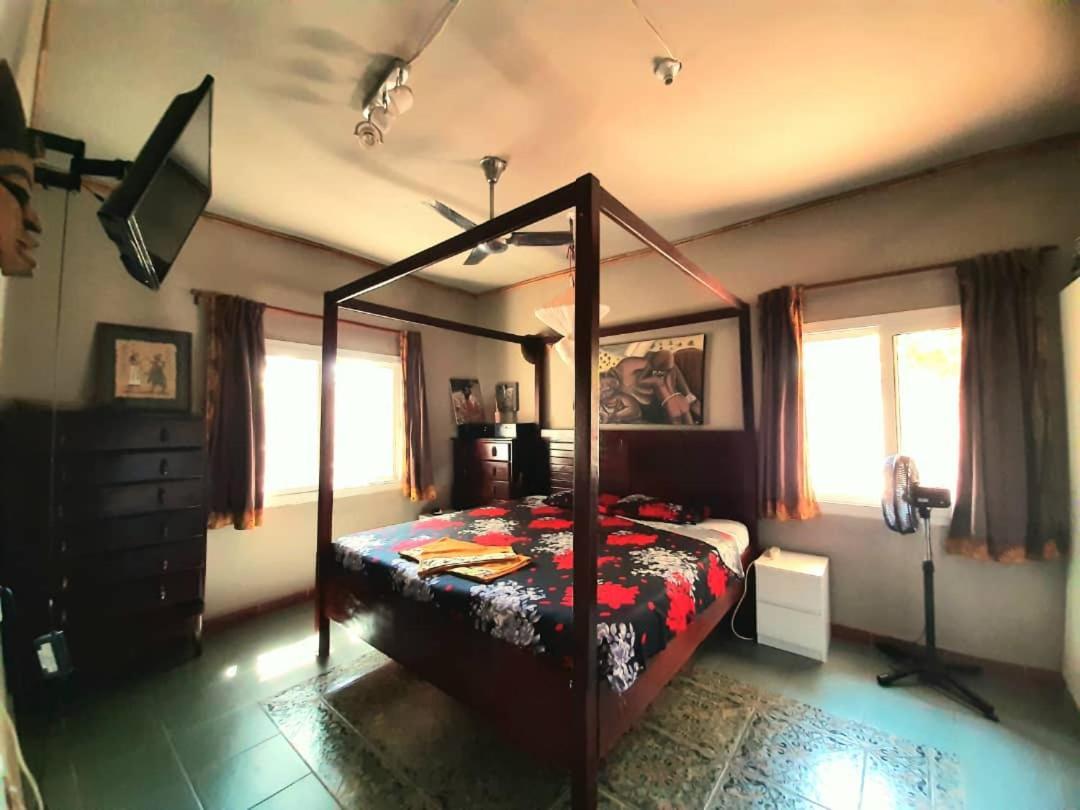Casa Hotel Sinkiling Gambia Serrekunda Exteriér fotografie